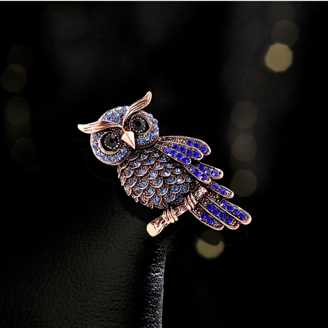 Luxury Rhinestone Studded Blue Owl Brooch for Women Clothing Suit Accessories Vintage Elegant Owl Brooch Pin Jewelry Gift