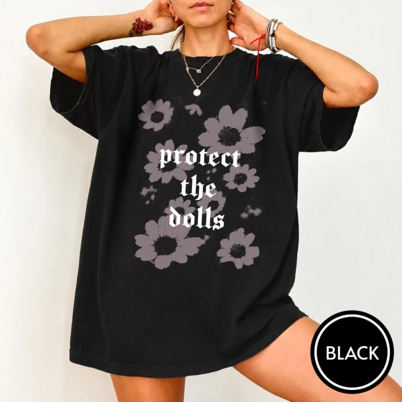 Short Sleeved T-shirt with Daisy Flower Wrap Print, Retro Dark Atmosphere, Daily Casual Wear.