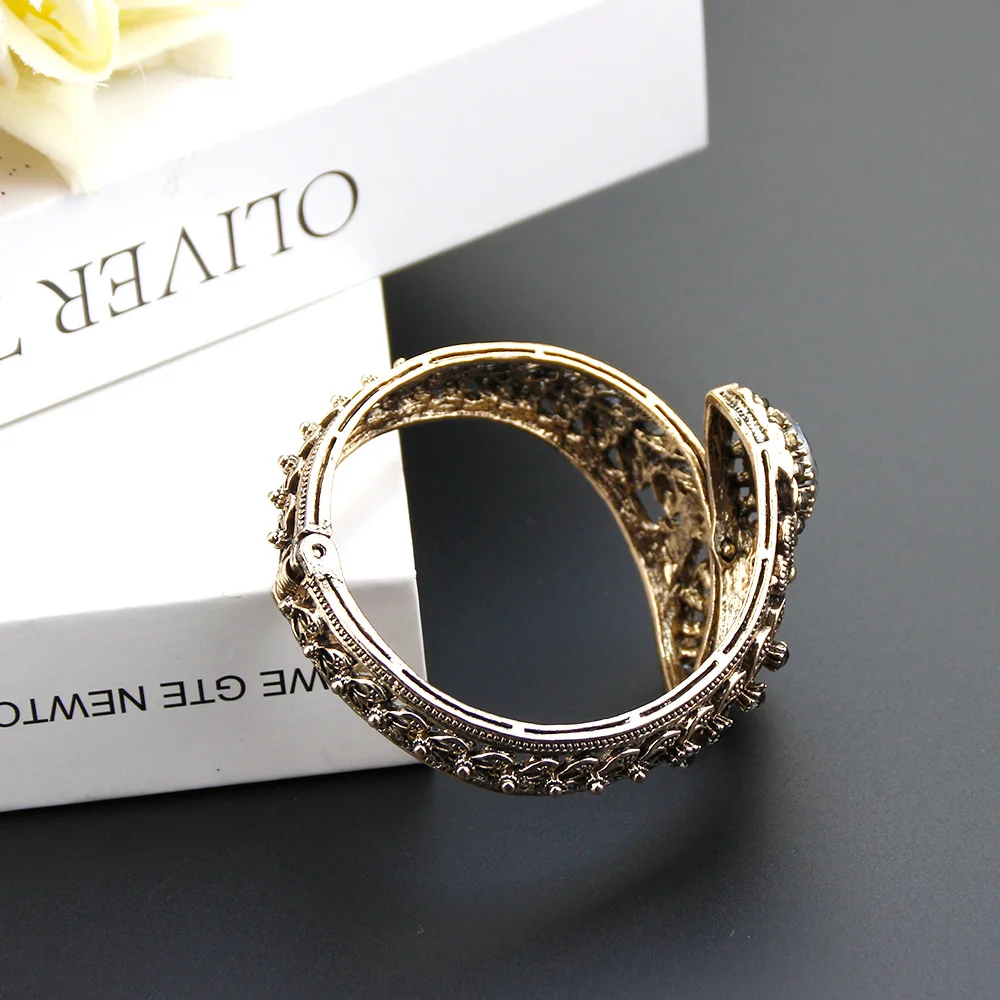 Sunspicems Elegent Turkish Women Bracelet Gray Crystal Bohemia Bangle Antique Gold Color Hollow Flower Indian Jewelry Bride Gift