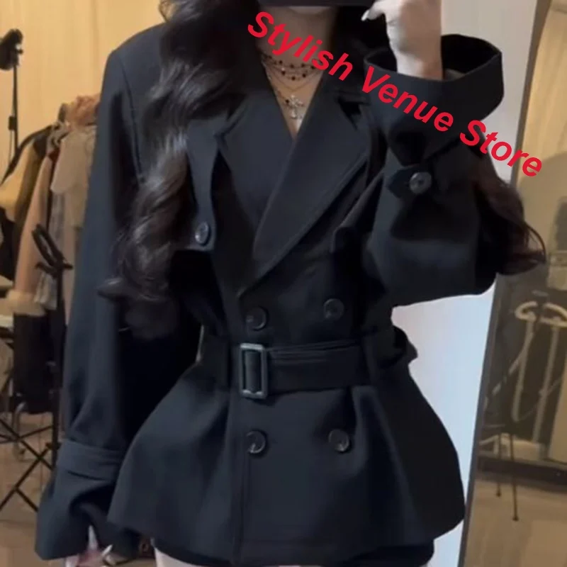 Korean Lapel Double-breasted Waist Strap Short Trench Coat Women's New Temperament and High Fashion Coat in Spring and Autumn.