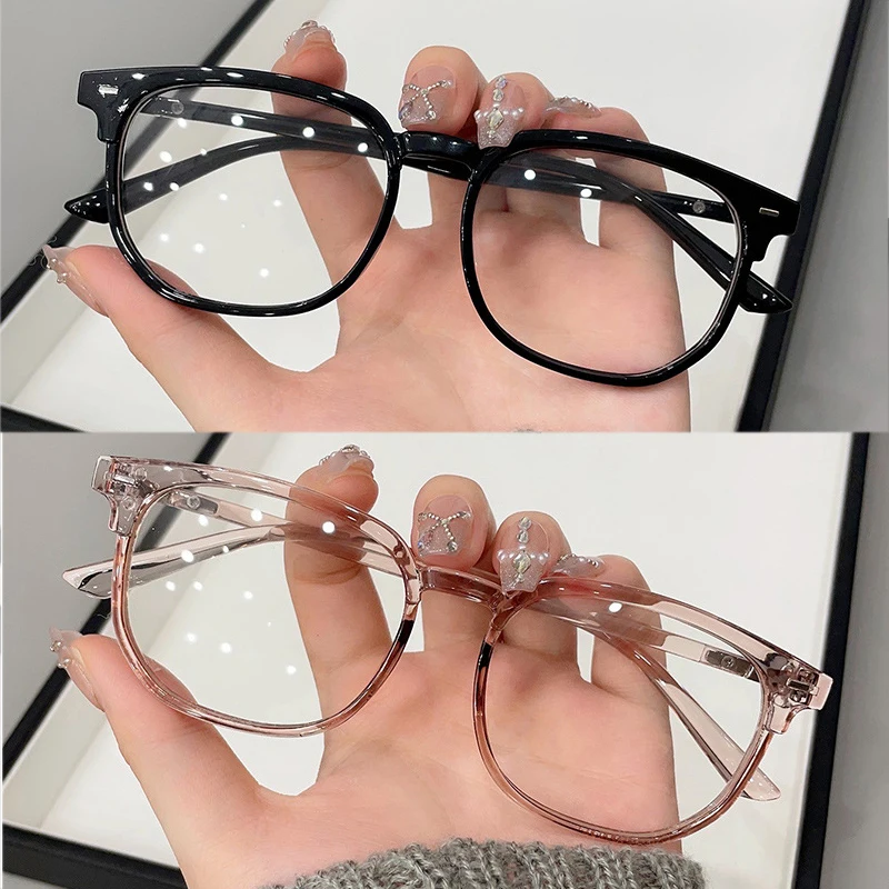 نظارات ريترو جديدة مضادة للضوء الأزرق للنساء مع إطار نظارة عادي بإطار ضوء مسطح ريترو UV400