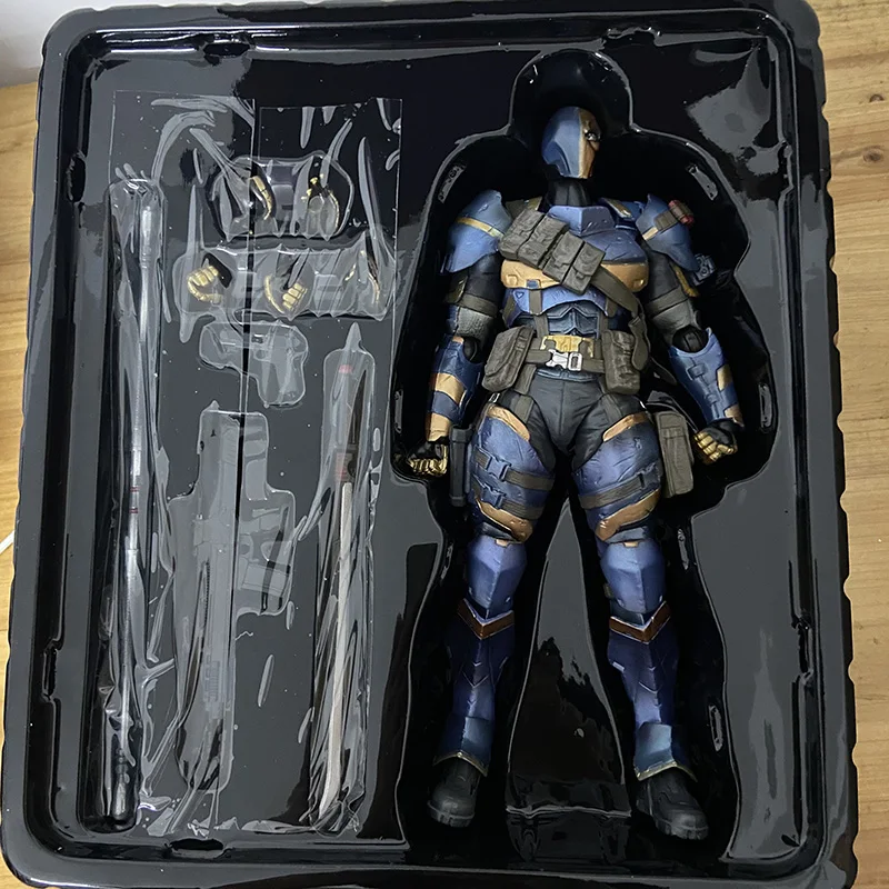 Play Arts Kai Deathstroke Action Figure Play Art 1/6e schaal karakter Batman Figuras Collectable Model Toys Verjaardagscadeautjes 24cm