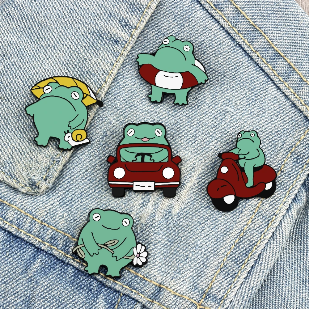 Cute Driver Frog Brooches for Kids Cartoon Funny Animal Froggy Enamel Pins Backpack Denim Lapel Pin Children Badge Jewelry Gifts