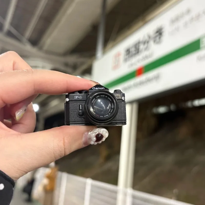 

Набор из 5 миниатюрных моделей камер Bandai Canon DSLR: коллекционные фигурки, украшения для стола, игрушки-капсулы Gashapon, подарки