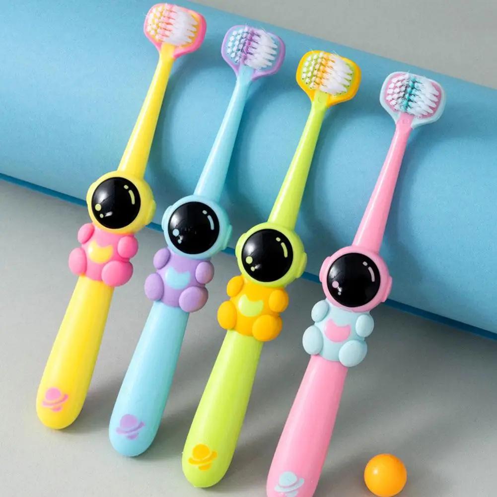 3D Wrapped Cartoon Astronaut Soft Bristled Whitening Toothbrush For 3-12 Years Old Kids Oral Care 2pcs Children's Toothbrush