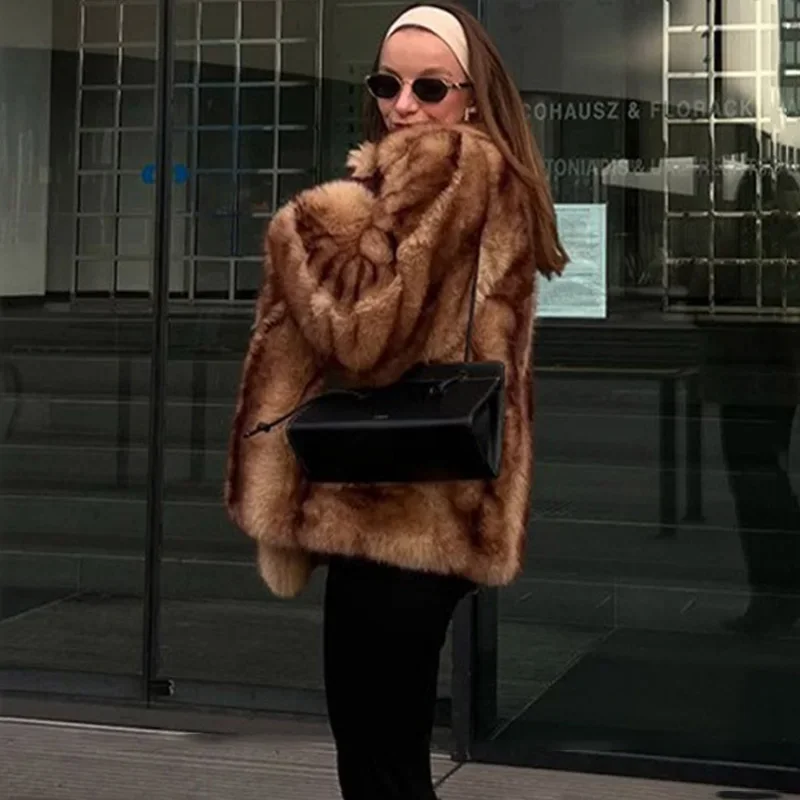 2025 Winter Women‘s Luxurious Lapel Faux Fur Coat, Long Sleeve Pocket Thickened Jacket, Warm Street Style Coat