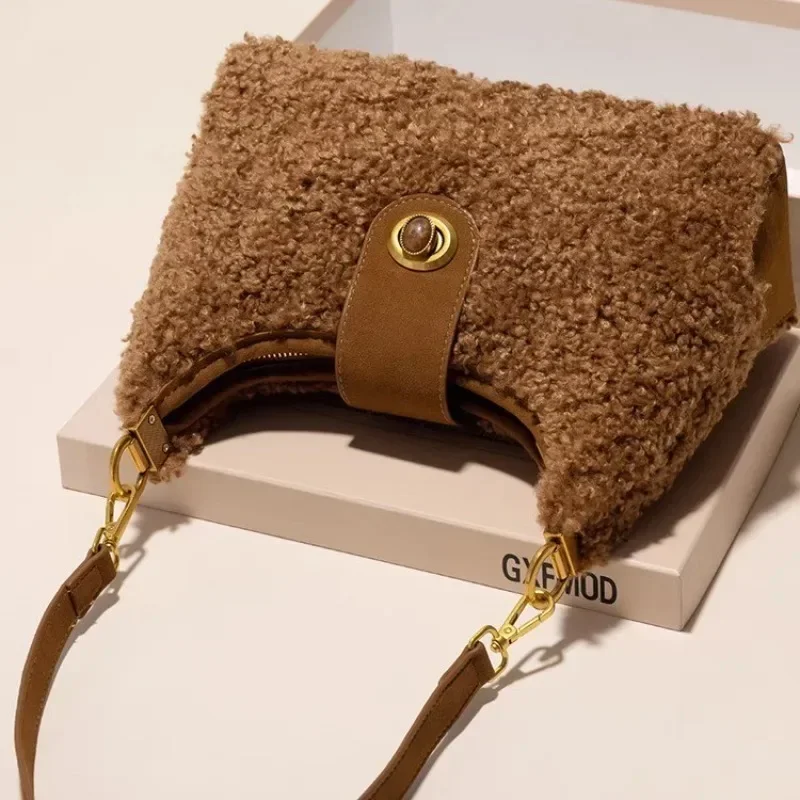 

Lamb Plush Bag for Women 2025 New Autumn/Winter Luxury Single Shoulder Underarm Bag Commuter Crossbody Bag Наклонная Сумка