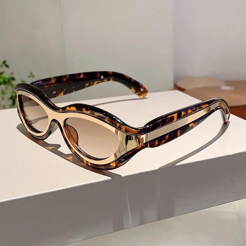 Women's Sports Street Fashion Eyewear - Lightweight Polycarbonate Frames and Lenses, Perfect for Casual Wearqaa