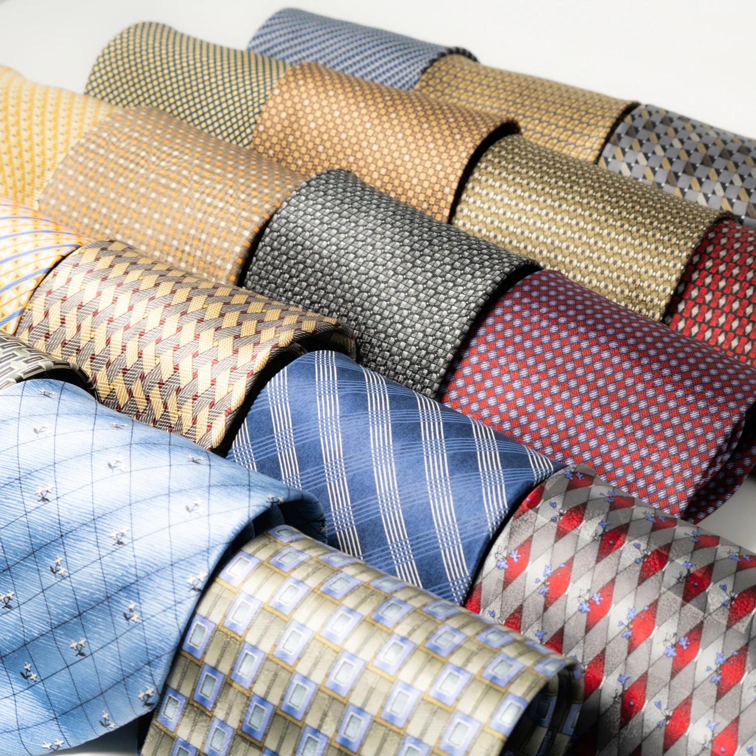 Men's Pure Silk Tie Dot Tie Men's 100% Silk Necktie 10cm Wide Soft Comfortable for Business Office Wedding Formal Wear