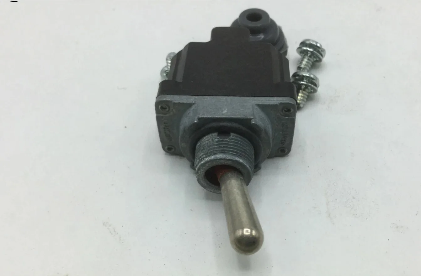 Toggle Switch 128203 28203GT use for genie lift parts