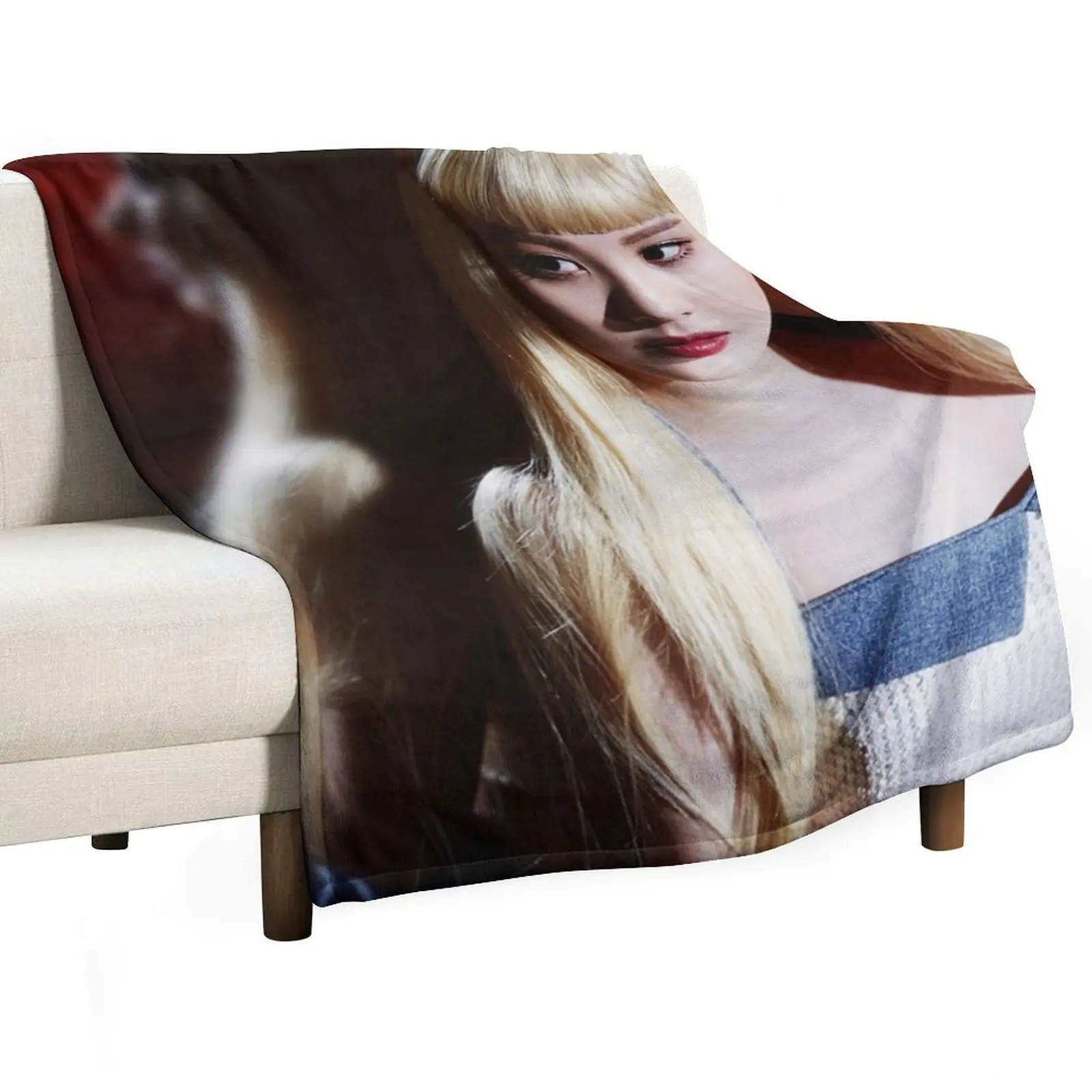 

GIRLS GENERATION LION HEART SEOHYUN Throw Blanket manga Bed Fashionable Flannel Fabric Blankets