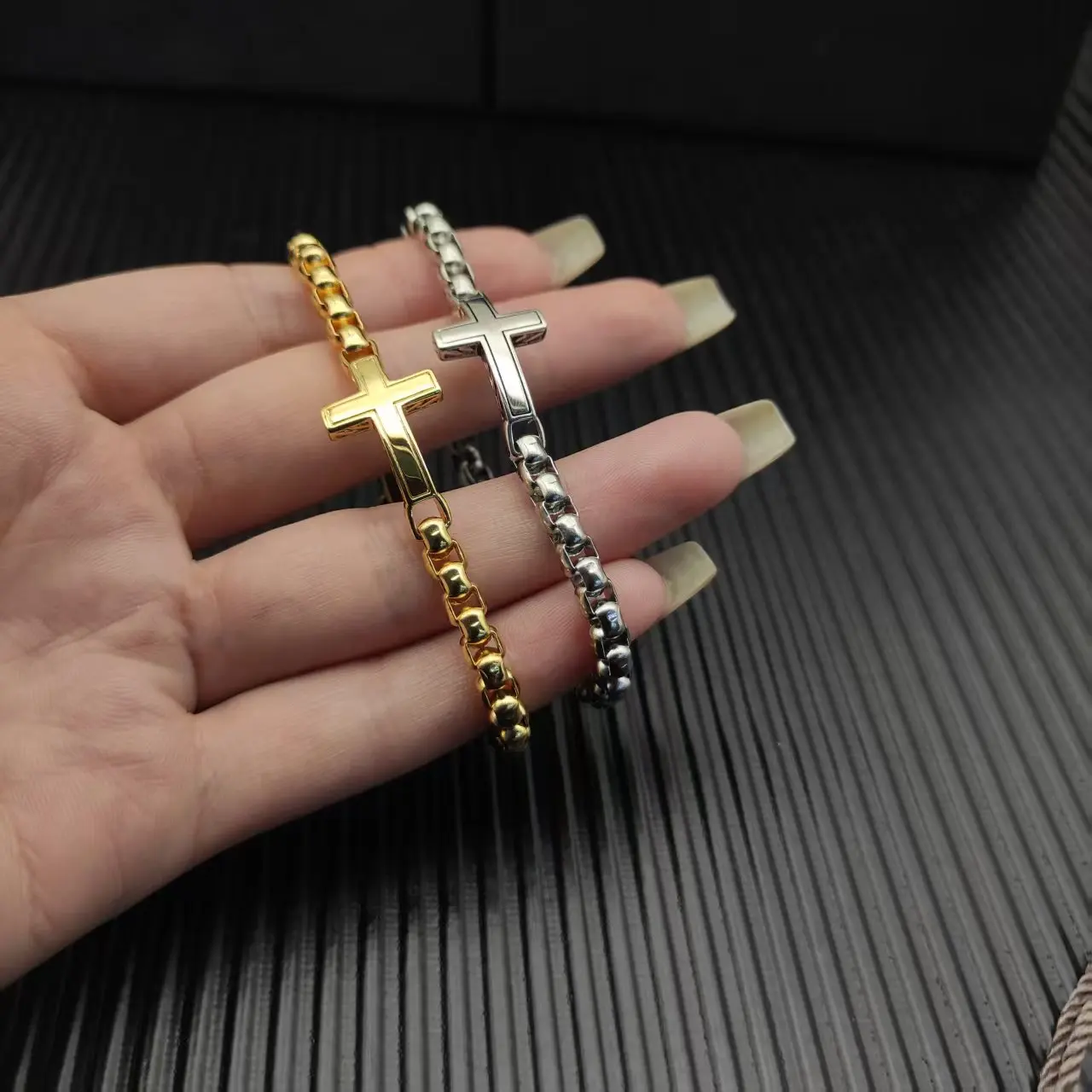 S925 فضة 2025 جديد 5 مللي متر صندوق سلسلة الصليب سوار محايد موضة الاتجاه الرجعية شخصية بسيطة الهيب هوب مجوهرات فاخرة