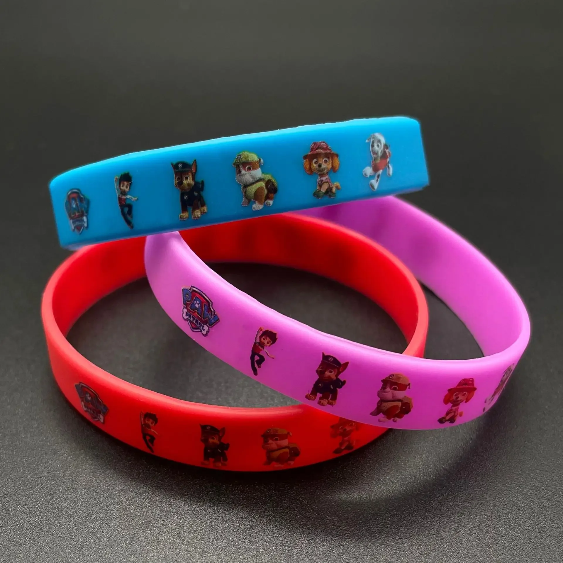 Pfote Patrouille leuchtende Armband Kinderspiel zeug Cartoon Welpen Silikon Armband DIY Schmuck Dekoration Weihnachts feier Spielzeug Geschenk