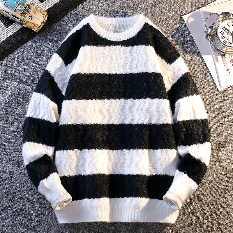2026 Autumn Winter Men's Sweater Japan Fashion Men Clothing Striped Sweater Men Casual Streetwear Pullover O-Neck Sweaters Men