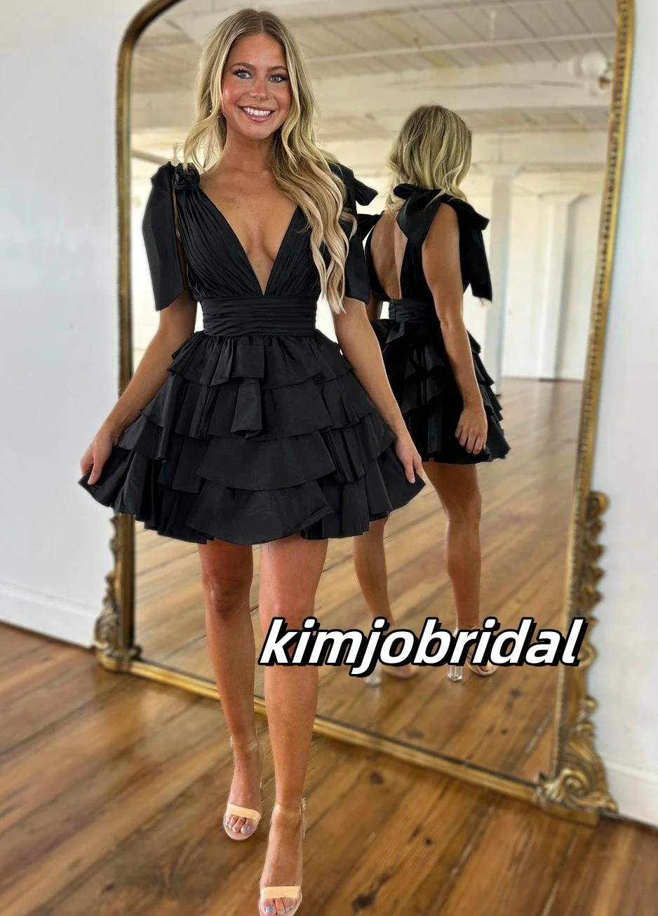 

Black Homecoming Dresses for Girls 2025 V Neck Pleated Tiered Satin Short Prom Dresses Ruffle Bowknot Cocktail Dresses