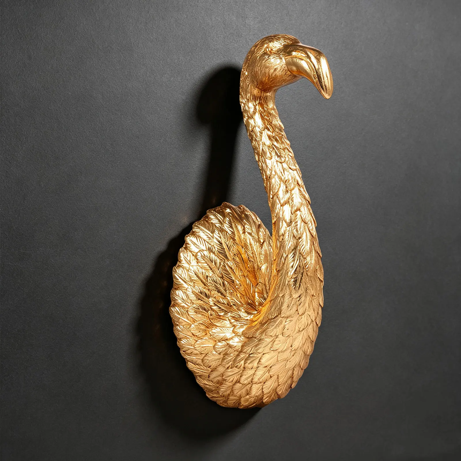 Gold Resin Flamingo/Ostrich Shape Wall Decor 3D Flamingo/Ostrich Head Wall Sculpture Nordic Home Wall Art Hallway Entryway Decor