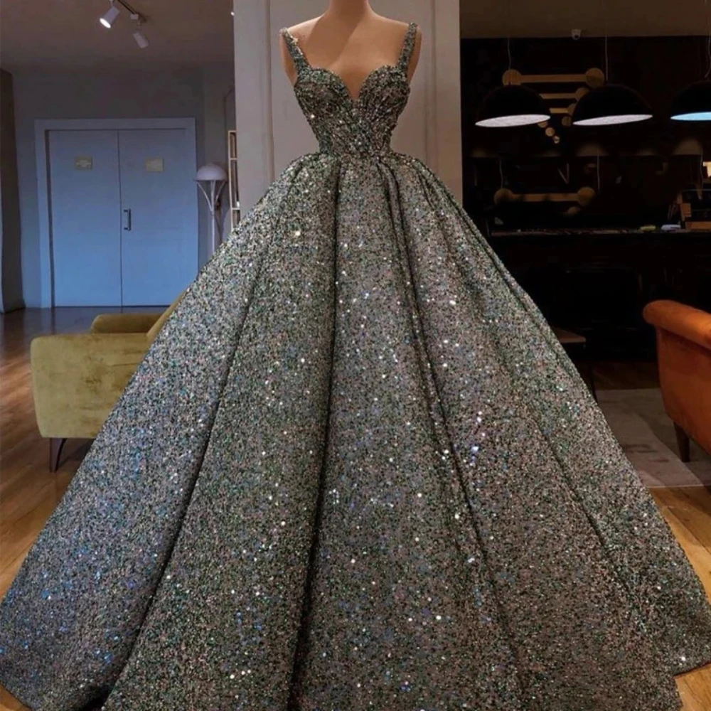 Exquisite Sequined Party Dresses Elegant Spaghetti Strap Sweetheart Ball Gowns Sparkly Draped Sweep Train Evening Dresses