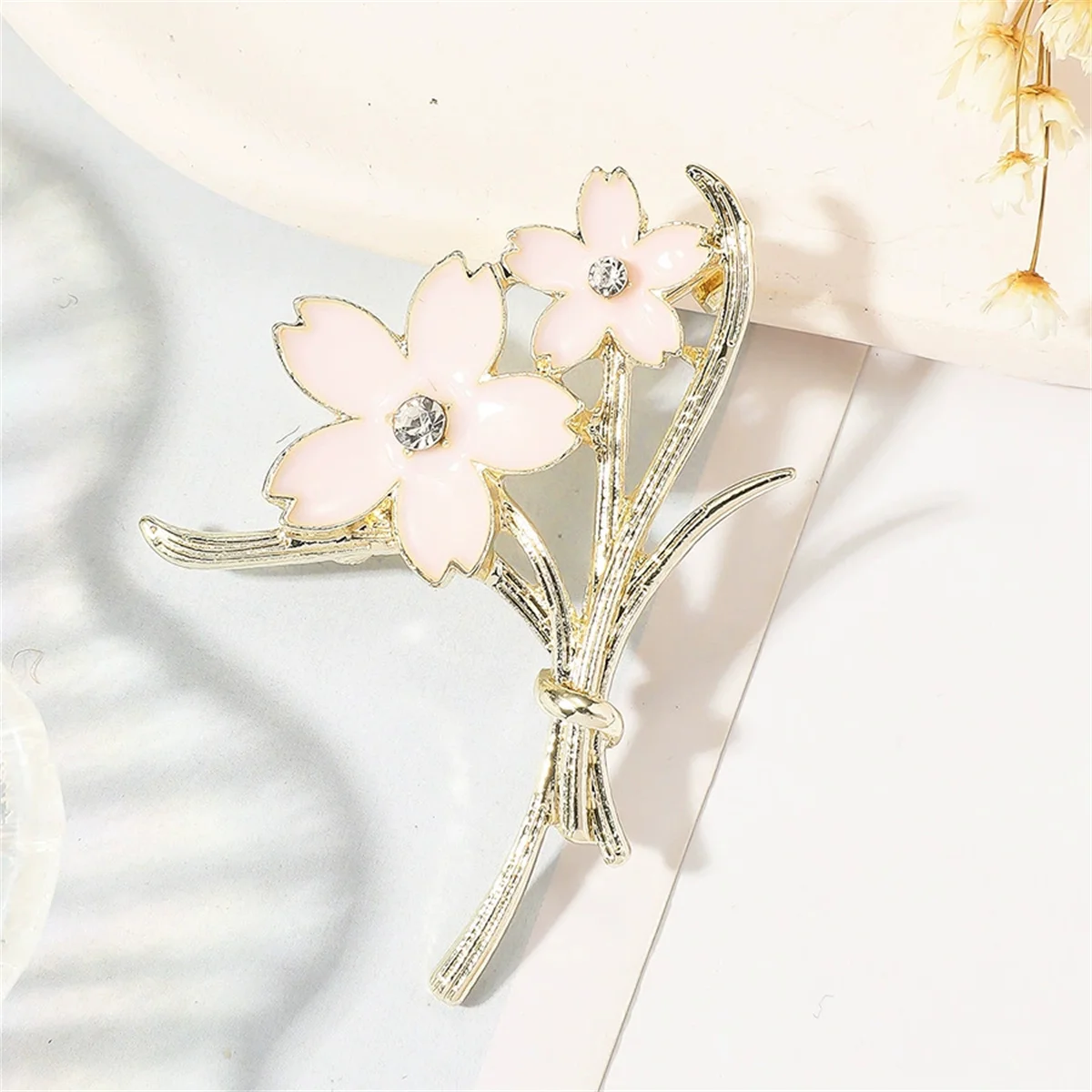 1Pc Creative Exquisite Flower Brooch Elegant Romantic Pin Magnificent Luxury Jewelry Accessories Suit Cheongsam Decoration Gift