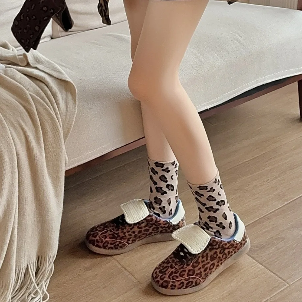 5 Pairs Korean Style Leopard Print Socks Breathable Elastic Famale Tube Socks Polyester-cotton Sweat-Absorbing Mid-Calf Socks