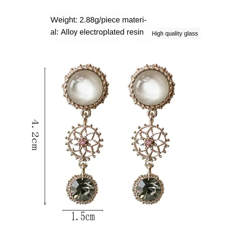 Chinese Style Vinrage Palace Baroque Ladies Temperament Ear Clip Rhinestones Retro Green Stone Hollow Flower Clip on Earrings