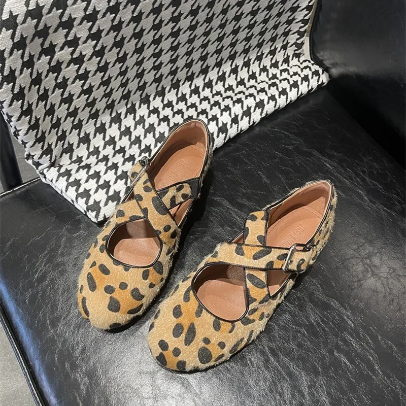 Leopard Cross Strap Buckle Flat Shoes Women Autumn Spring Round Head Closed Toe Sandals Versatile Chic Low Heel Shoe for Woman