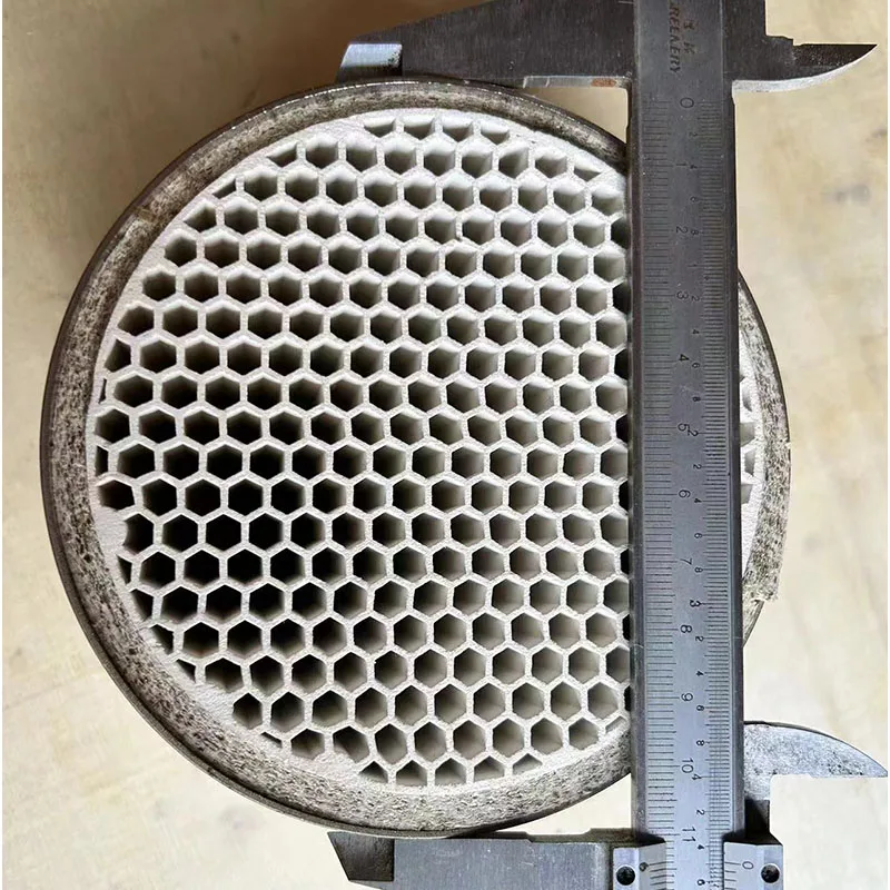 Ceramic Heat Exchanger 114*60mm Hexagonal Holes Honeycomb Shape Acts on Heat Recuperators, Fireplaces, etc