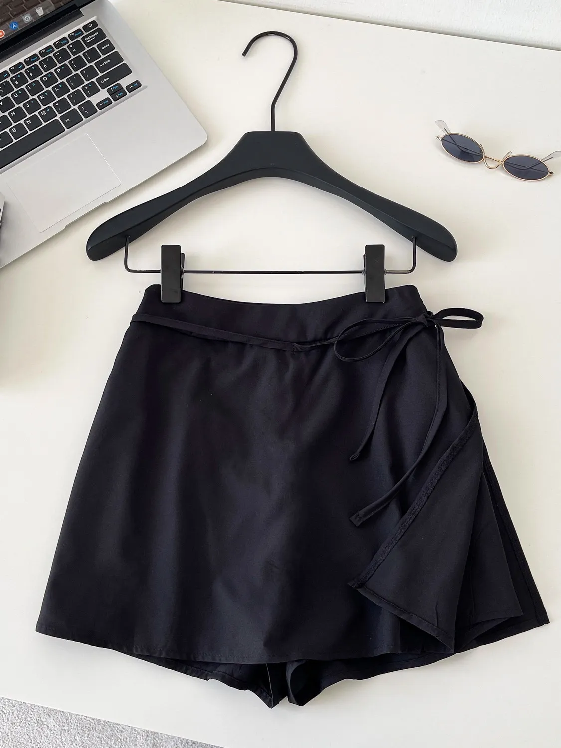 Women's Black Gothic Emo Shorts Skirt High Waist Micro Shorts Mini Hot Pants Y2k Gyaru Beach A-line Micro Shorts Summer Clothes