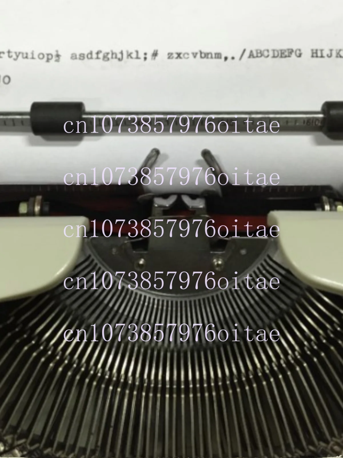 Changkong Brand 310 Old-fashioned English Typewriter, Manual Mechanical English Typewriter, Can Be Used Normally