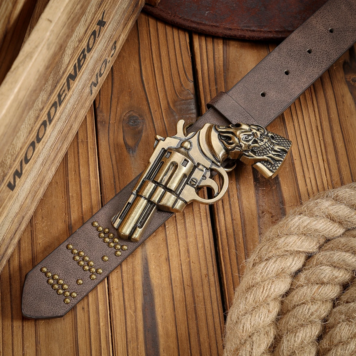 Ein Unisex-Gürtel im Western-Stil aus PU mit Schnallen, im Bohemian-Stil, lässig und retro, geeignet für den täglichen Gebrauch beim Ausgehen. – Detail 6