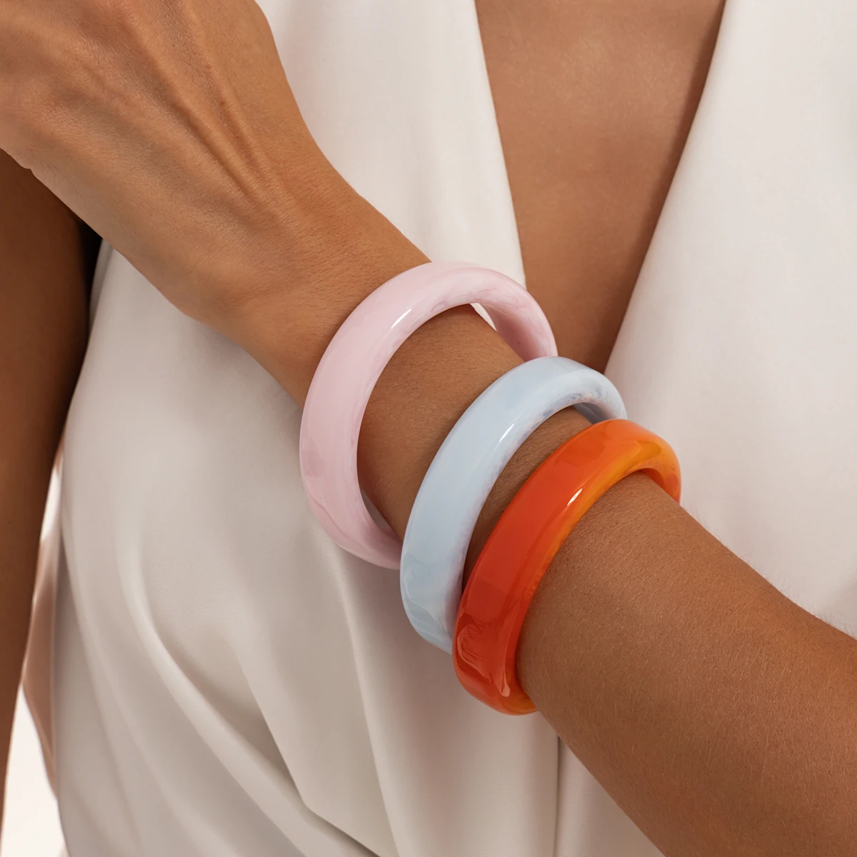 KunJoe Boho Colorful Glossy Round Acrylic Resin Wide Bangles for Women Vintage Simple Stacked Bracelets Bangle Y2K Jewelry Gift