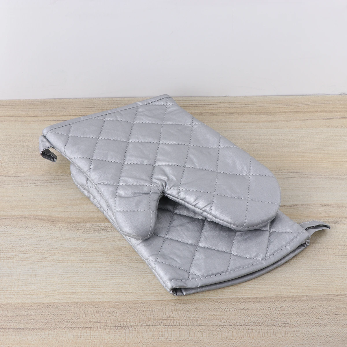 

2 pcs Anti-Scalding Oven Mitts Heat Resistant Silicone Baking Gloves Non-Slip Waterproof Kitchen Tool For Cooking Silver