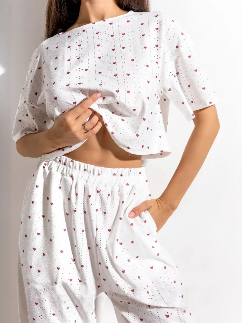 Hollow-Out Heart Print Lounge Set Short-Sleeve Slash Neck Crop Tops And Long Pants Breathable Fabric Fit Women's Casual Attire