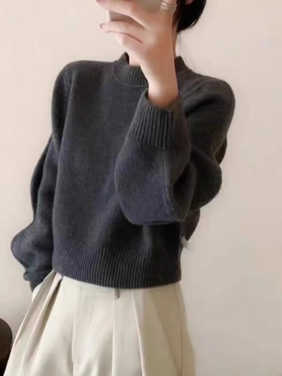 Simple semi-high round neck pure cashmere sweater women\'s autumn and winter loose long-sleeved thick pullover knit base