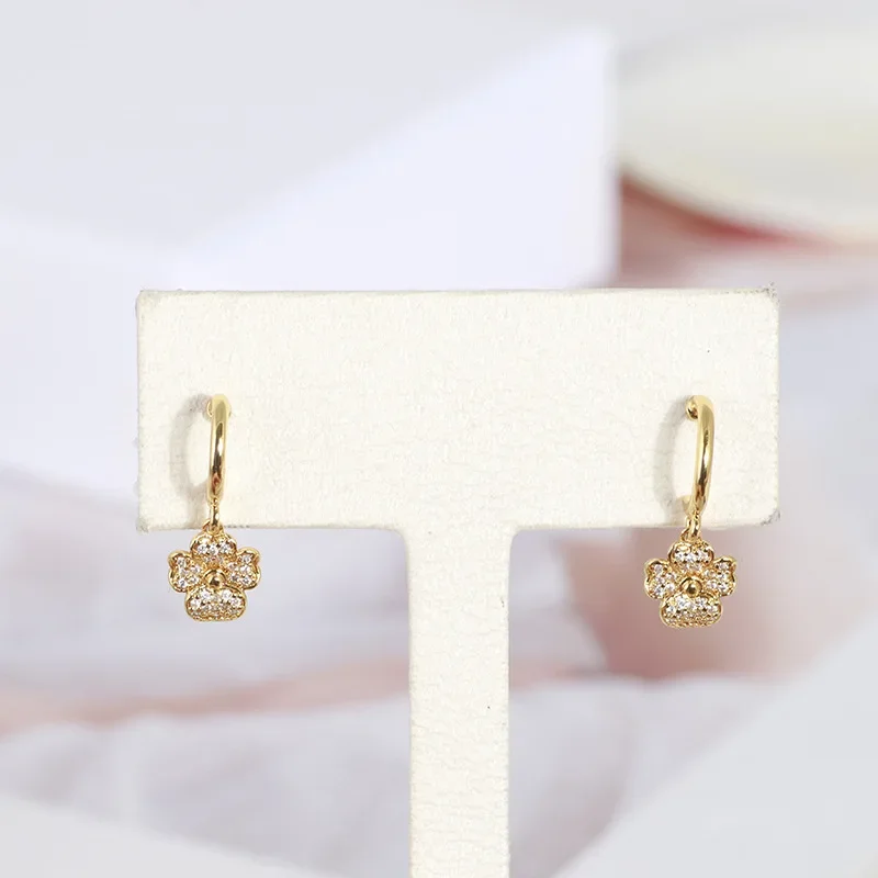 

KS European and American Fashion Trends Simple and Small Three-color Flower Earrings
