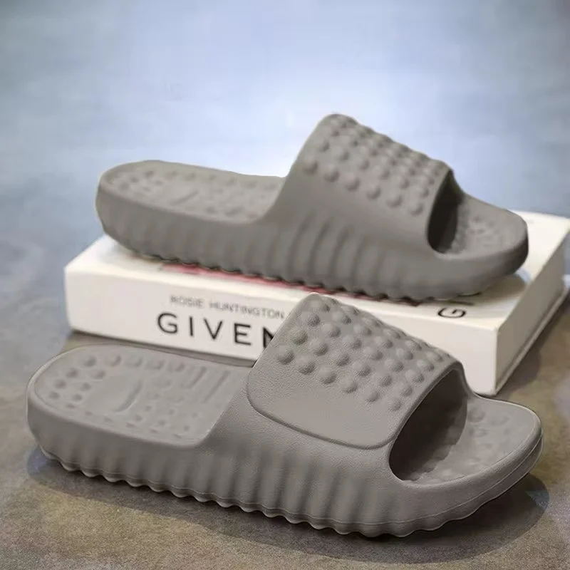 Summer New Men Big Size One Word Home Slipper Injection Molding Soft Sole Non Slip Anti Odor Lightweight Outdoor Beach Slippers