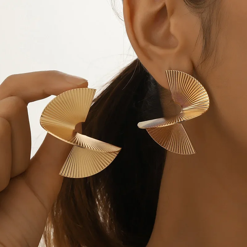 Boucles d'oreilles en spirale torsadée rétro pour femmes, bijoux de tempérament de fête de mariage, géométrie dorée, argent, boucles d'oreilles en métal document
