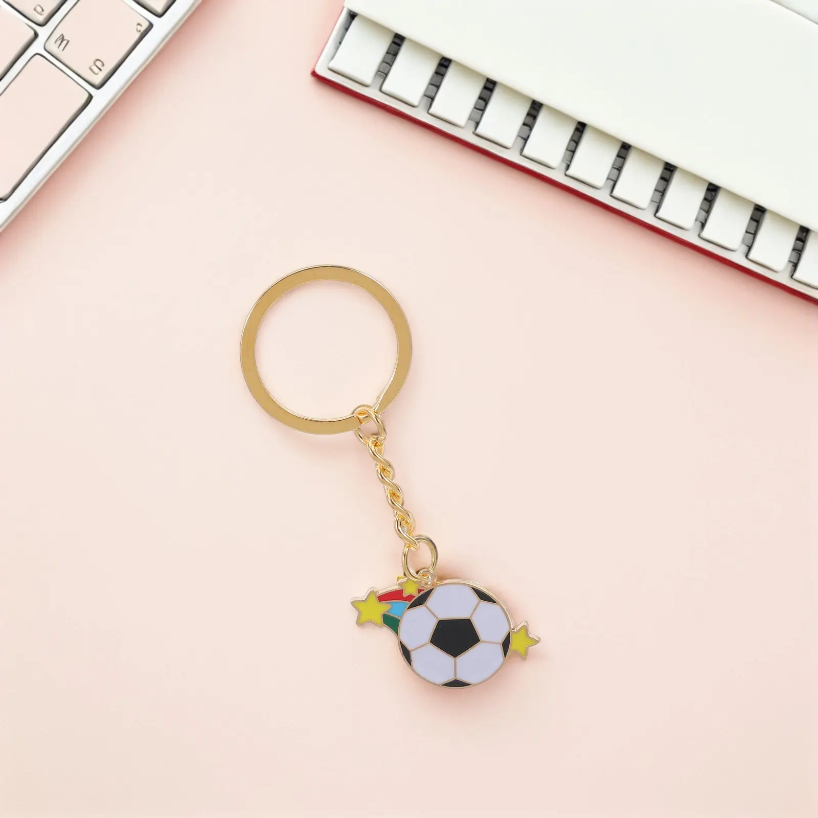 10Pcs Soccer Ball Keychains Metal Football Keychains Sports Fans Boys Backpack Charms Birthday Party Bag Fillers
