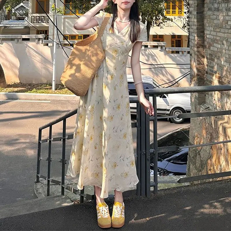 

Broken Flowers French Style V-Neck Dresses Summer Short Sleeve Female Clothing Fashionable Lace Spliced Aura A-Line Long Dress