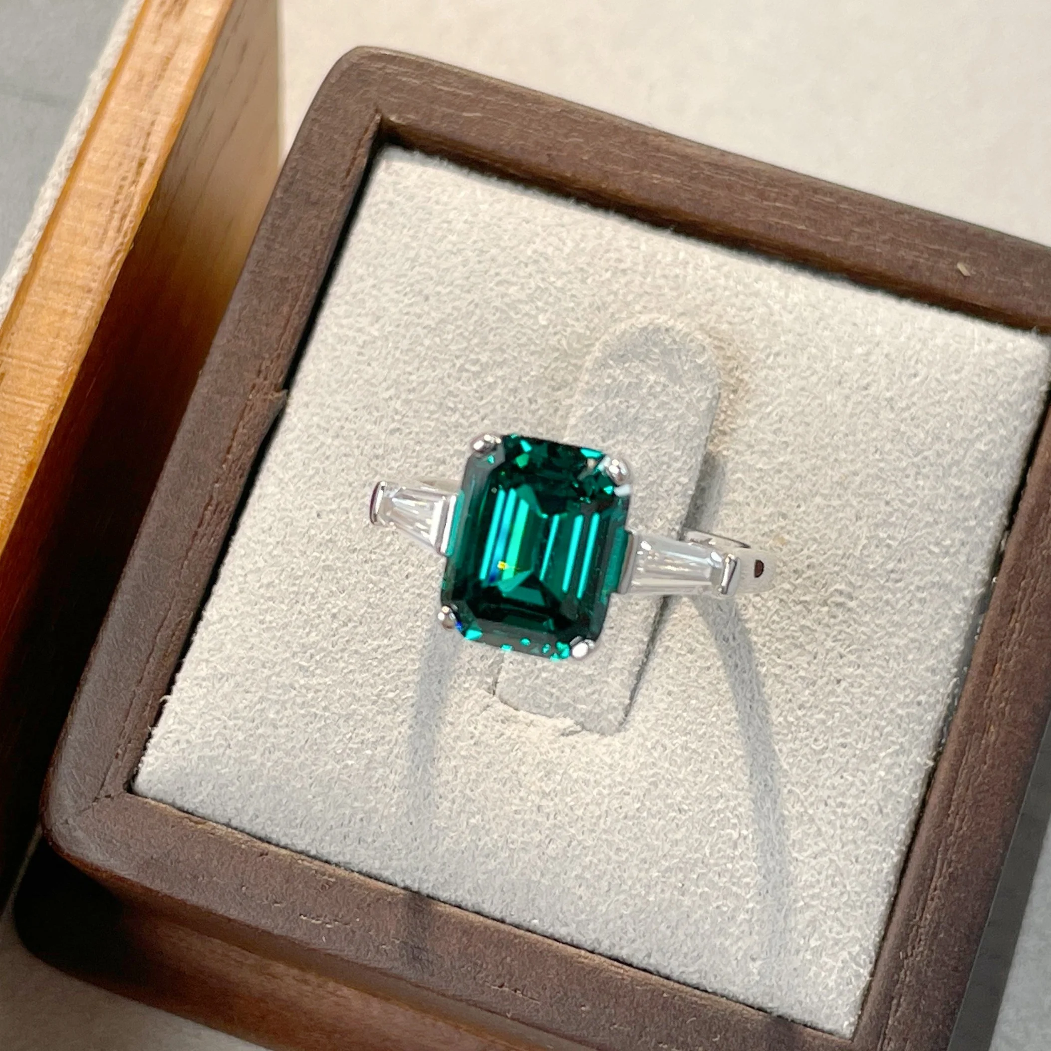 YANZE 4CT Lab Emerald Ring 100% Real 925 Sterling Silver Party Wedding Engagement Rings for Women