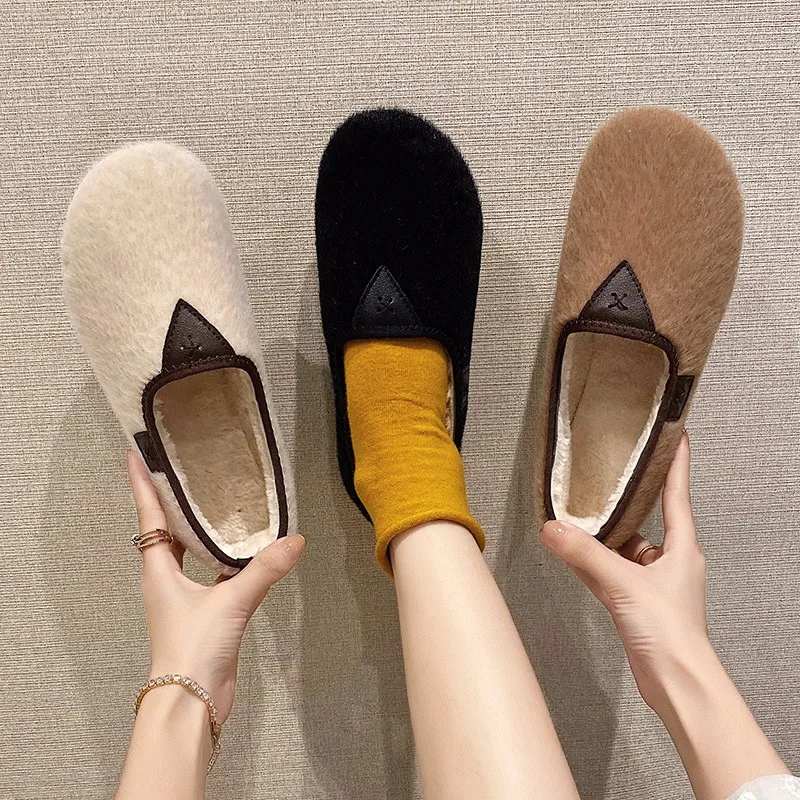 2022 Women Soft Bottom Plush Shoes Autumn Winter Flat Bottom Plus Velvet Warm Shoes Slip-on Beanie Shoes Comfortable Cotton Shoe