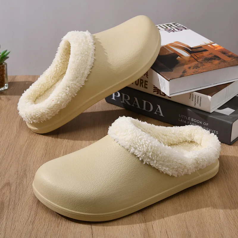 

New autumn and winter women's cotton slippers couple home warmth piled non-slip wool slippers waterproof slippers men
