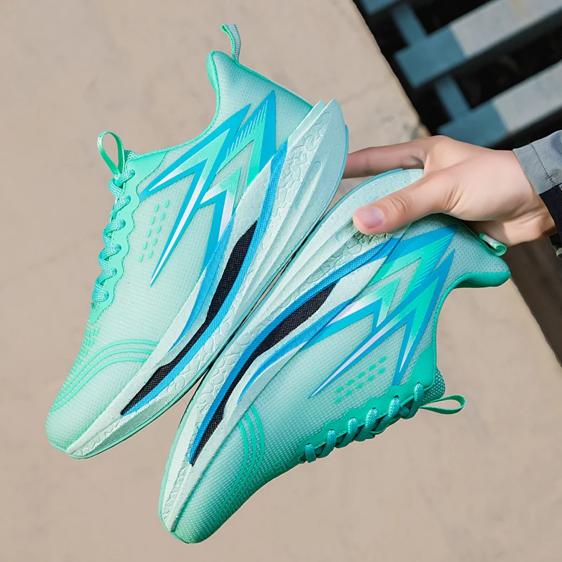 

New Running Shoes Men Lightweight Mesh Anti-slip Wear-resistant Casual Shoes Men Flat Sports Breathable Walking Shoes Men