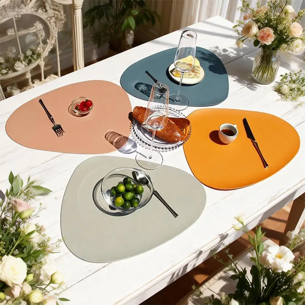 

Faux Leather Placemats Waterproof & Heat Resistant Table Pads Washable Double-Sided Coasters for Indoor Outdoor Dining 테이블 매트