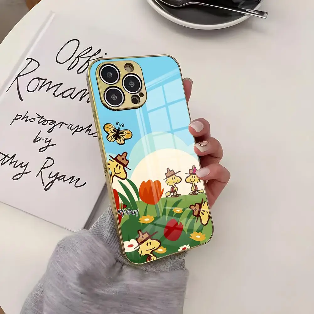 W-Woodstock Peanuts S-Snoopy Phone Case Luxury Brief Golden Case For IPhone16 15 14 Plus 13 11 12 Pro Max Electroplating Cover