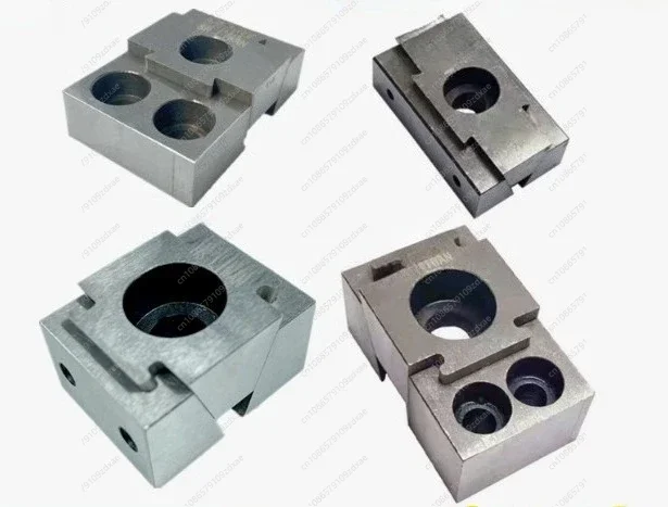 مركز تصنيع كتلة التثبيت متعدد المحطات بشكل جيد باستخدام الحاسب الآلي #4