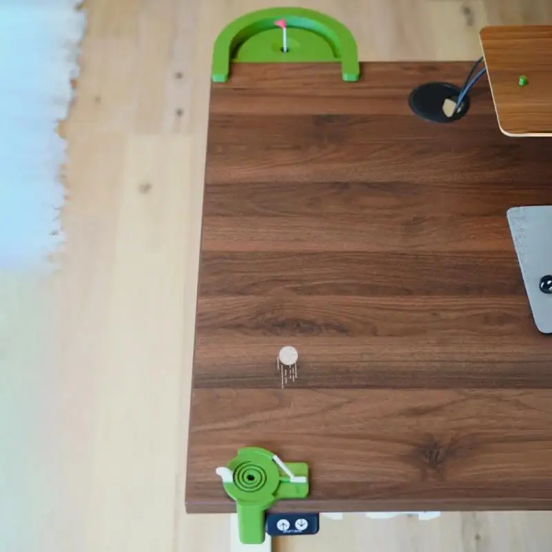 Jogo de golfe 3d impresso mesa brinquedo de golfe conjunto de bola de mesa com curso realista brinquedo de mesa para local de trabalho entusiastas de golfistas indoor