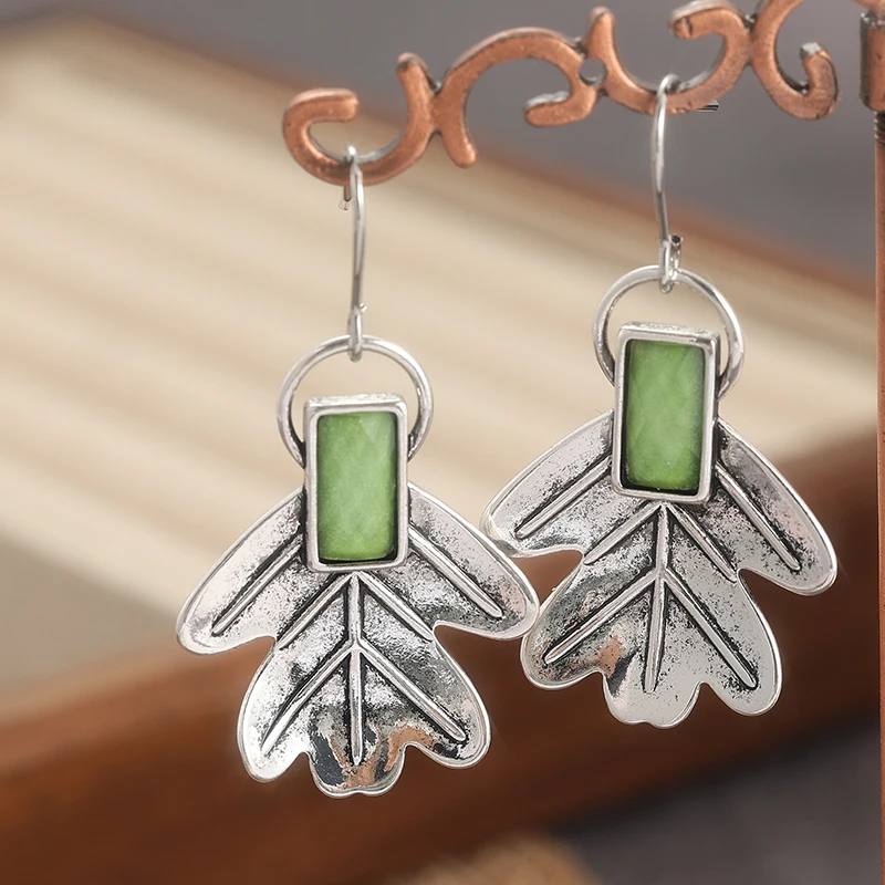 Kreative grüne Blatt-Tropfenohrringe, silberfarben, Metalleinlage, grüner Edelstein, baumelnde Ohrringe für Frauen, ethnischer Schmuck, Geschenk