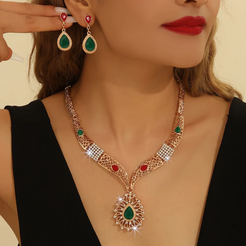 

Gold Zinc Alloy Hollow Green Resin Rhinestone Necklace and Earrings Suite Female Accessories Jewelry