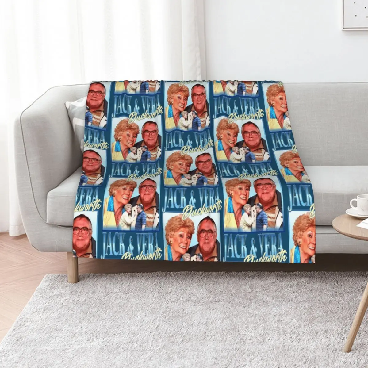 Coronation Street Essential Throw Blanket warm for winter Thin valentine gift ideas manga Luxury Throw sofa bed Blankets