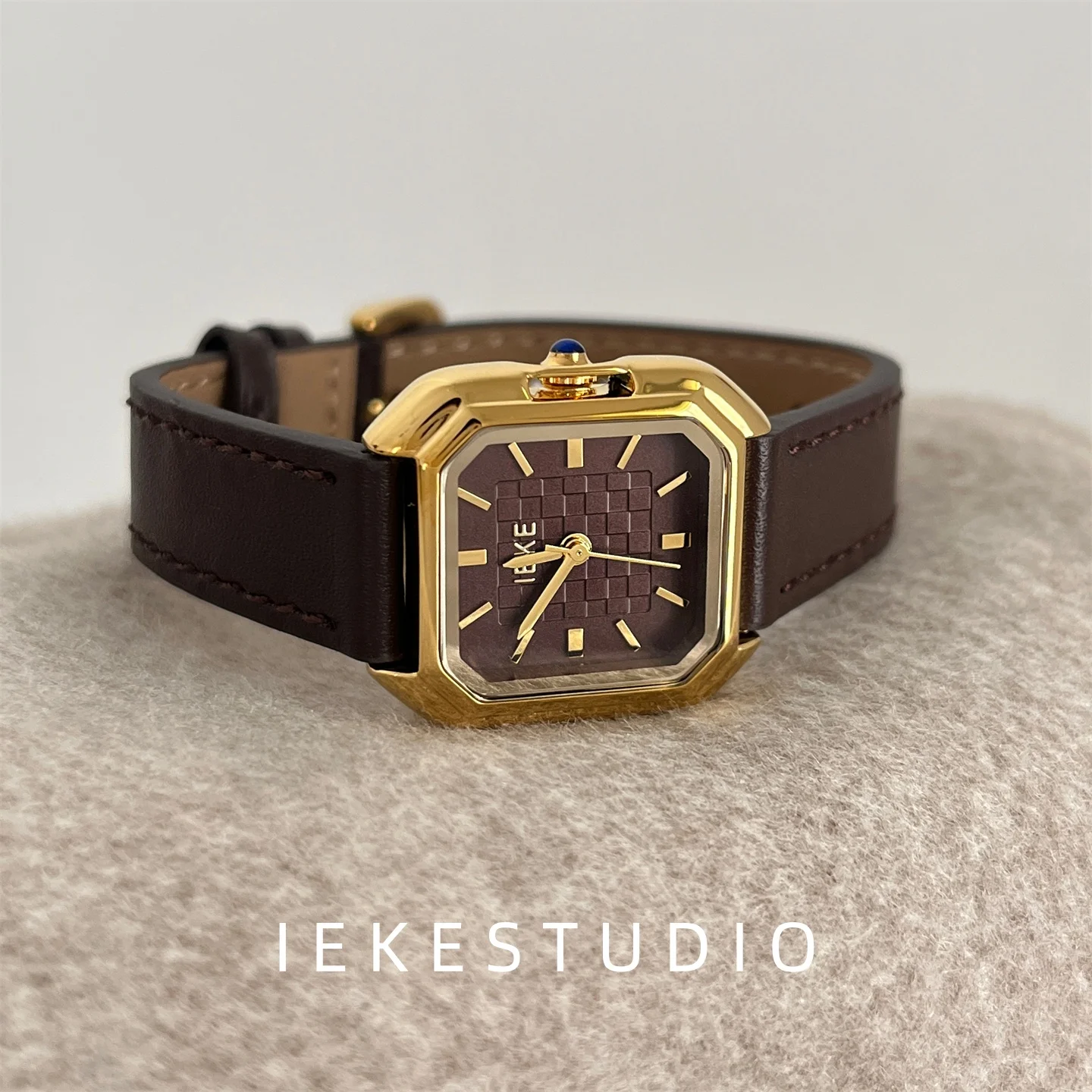 Luxury Short-Case Dark Brown Square-Face Watch for Women Premium Leather Minimalist Design Women's Quartz Wristwatch